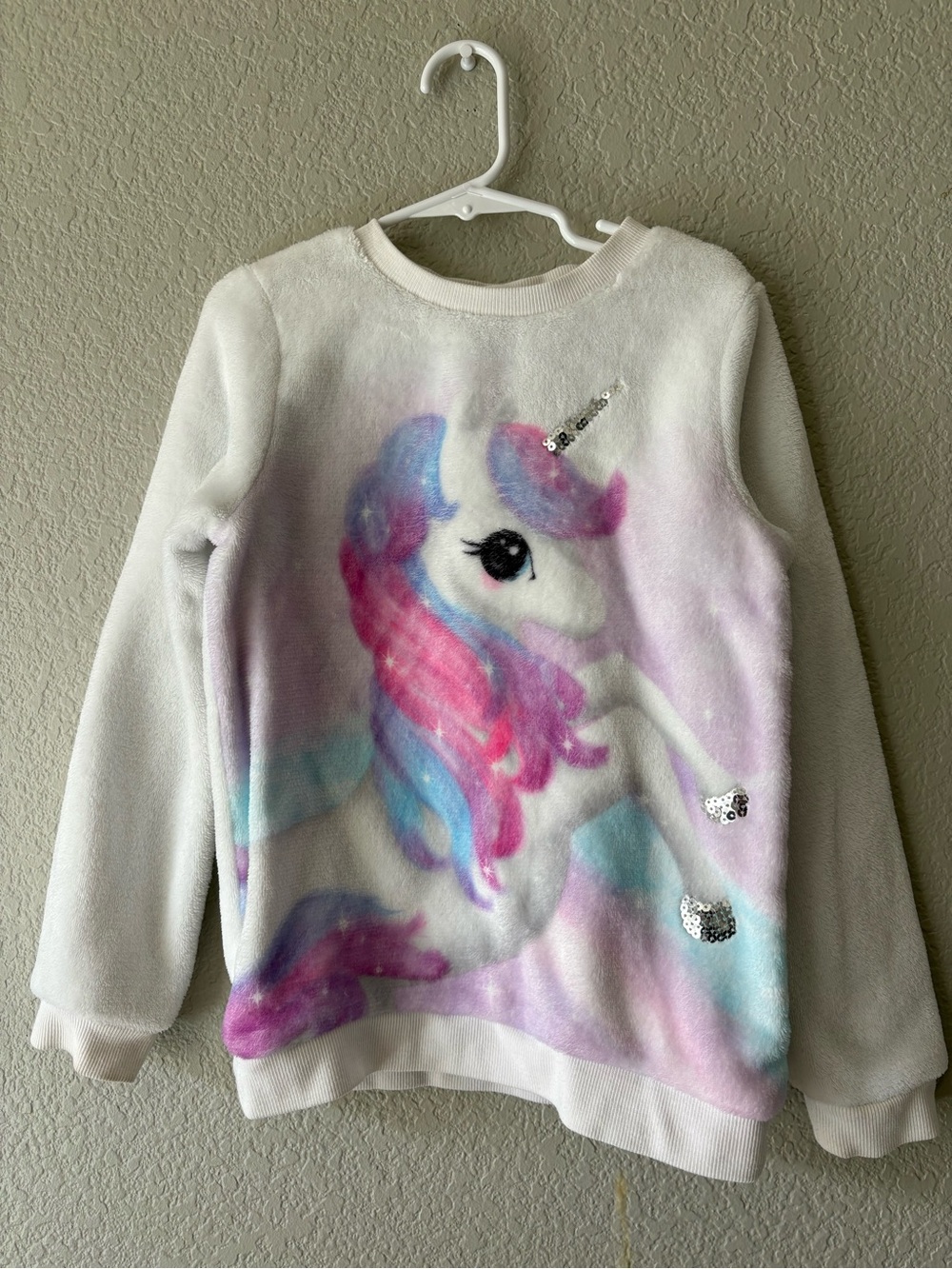 H&M White Fleece Unicorn Crewneck Sweater with Pink & Blue Mane